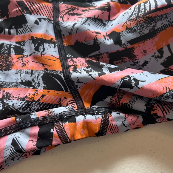 Lululemon Fast and Free Tights - Picture 3 of 8